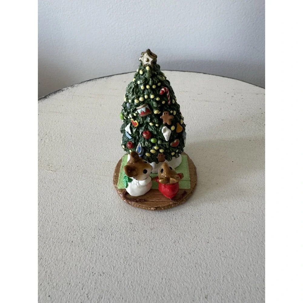 Wee Forest Folk Under The Chris-Mouse Tree (Christmas) M-123 Retired